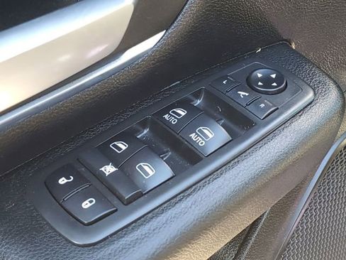 Used 2019 RAM 1500 Big Horn image 24