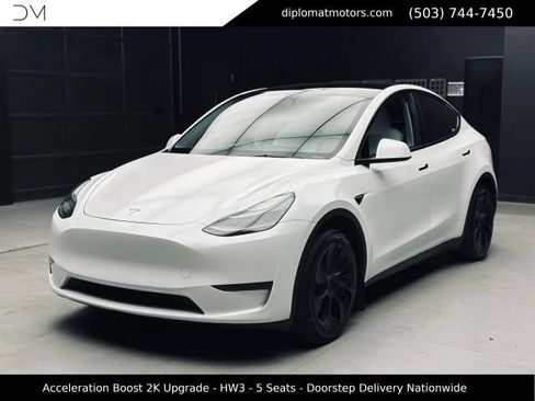 Used 2023 Tesla Model Y Long Range AWD/4WD image 1