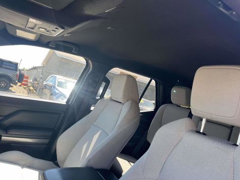 Used 2025 Toyota 4Runner SR5 AWD/4WD image 5