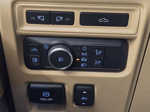 Used 2021 Ford F150 Lariat image 22