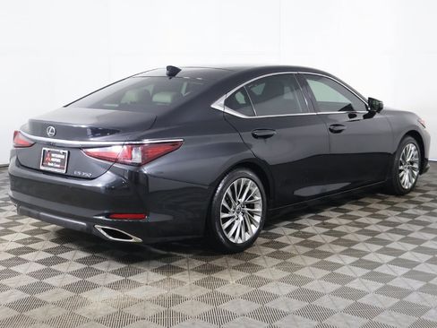 Used 2023 Lexus ES 350 w/ Ultra Luxury Package image 13