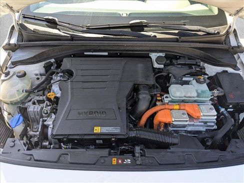Used 2018 Hyundai Ioniq SEL FWD image 21