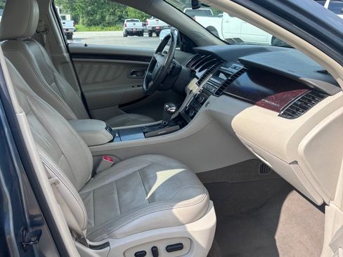 Used 2010 Ford Taurus Limited AWD/4WD image 11