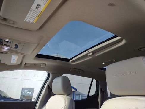 Used 2019 GMC Acadia Denali w/ Technology Package image 21