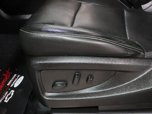 Used 2018 Chevrolet Suburban Premier AWD/4WD image 23