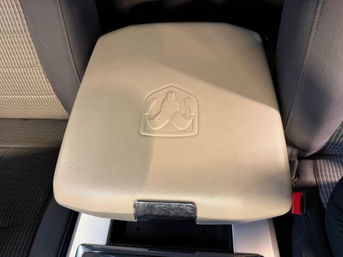 Used 2010 Dodge Ram 2500 Truck SLT w/ Technology Group AWD/4WD image 20