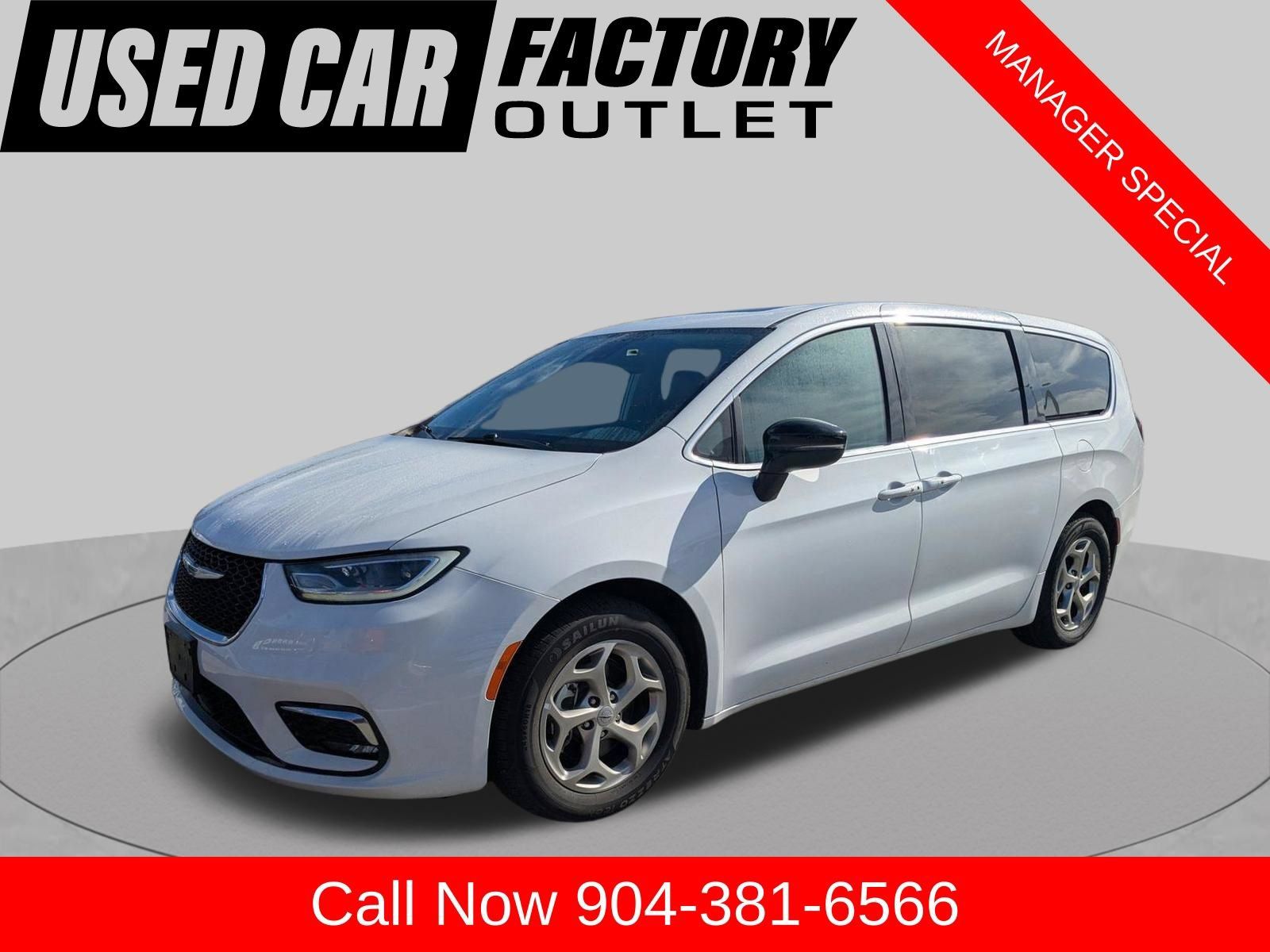 Used 2024 Chrysler Pacifica Limited FWD image 8