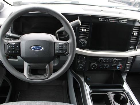 Used 2023 Ford F250 XLT w/ XLT Premium Package image 6