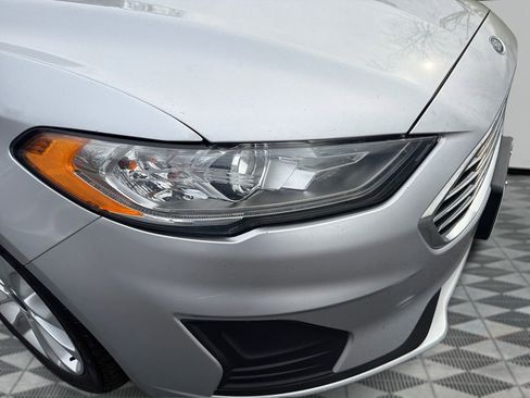 Used 2019 Ford Fusion SE image 39
