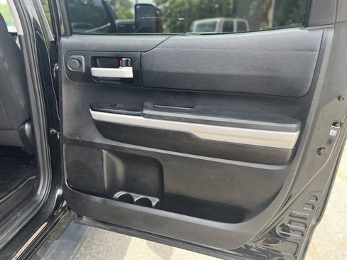 Used 2018 Toyota Tundra SR5 w/ SR5 Upgrade Package AWD/4WD image 14