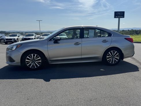Used 2019 Subaru Legacy 2.5i Premium AWD/4WD image 8