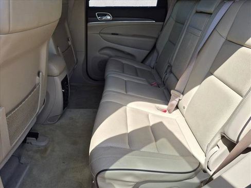 Used 2014 Jeep Grand Cherokee Overland AWD/4WD image 16