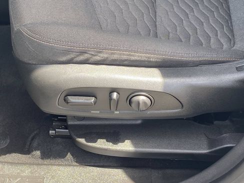Used 2020 Chevrolet Equinox LT AWD/4WD image 17