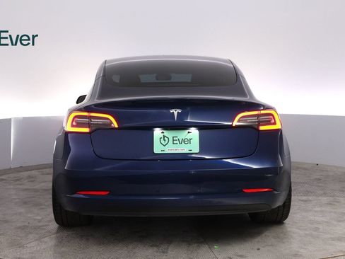 Used 2019 Tesla Model 3 Standard Range RWD image 15