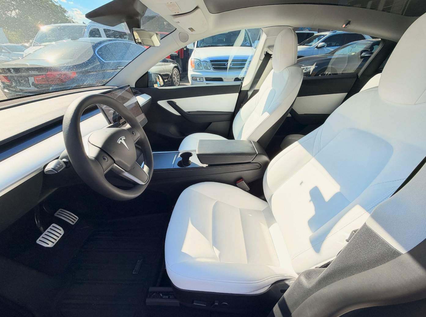 Used 2022 Tesla Model Y Performance AWD/4WD image 3