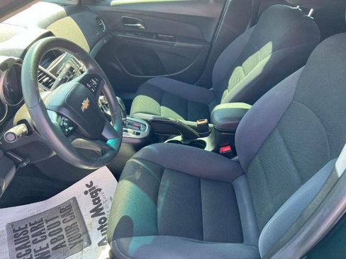 Used 2015 Chevrolet Cruze LT image 12
