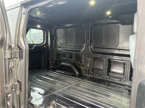 Used 2017 Ford Transit 250 130 Low Roof image 19