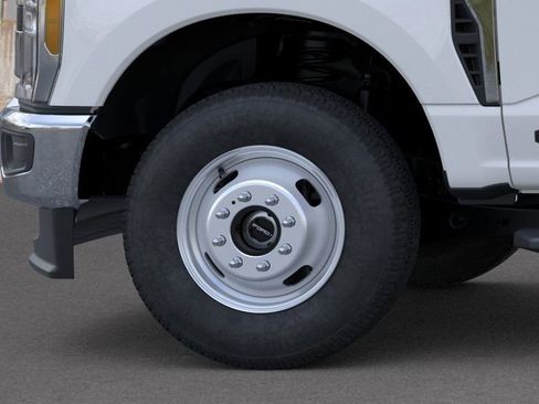 New 2025 Ford F350 XL w/ XL Chrome Package image 18