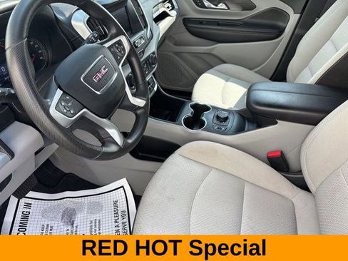 Used 2023 GMC Terrain SLE w/ Driver Convenience Package image 11