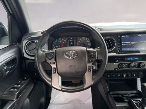 Used 2022 Toyota Tacoma TRD Sport image 12