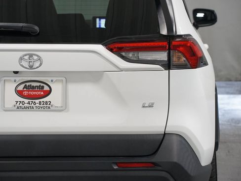 Certified 2024 Toyota RAV4 LE FWD image 10