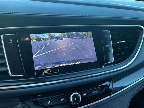Used 2021 Buick Enclave Essence w/ Sport Touring Edition FWD image 14