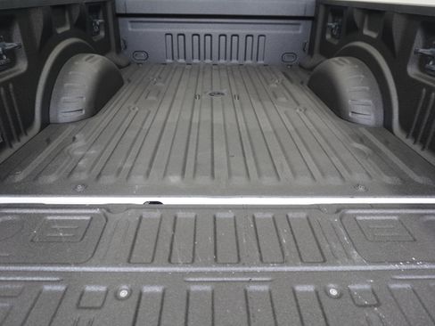 Used 2023 Ford F250 4x4 Crew Cab Super Duty image 23
