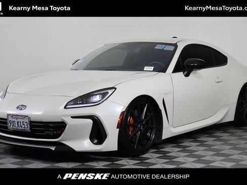 Used 2025 Subaru BRZ tS image 1