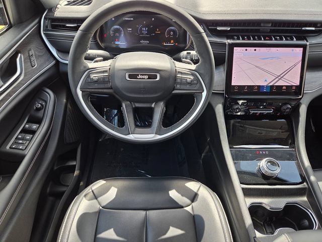 Used 2024 Jeep Grand Cherokee Limited RWD image 17