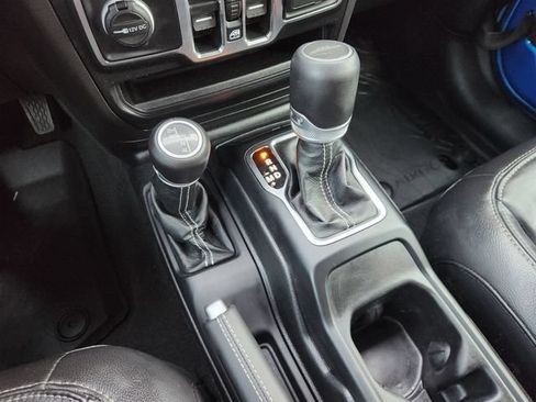 Used 2021 Jeep Gladiator Overland w/ Popular Equipment Package AWD/4WD image 21