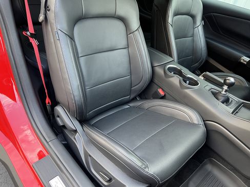 Used 2025 Ford Mustang GT Premium w/ GT Performance Package image 24