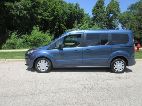 Used 2022 Ford Transit Connect XLT FWD image 3