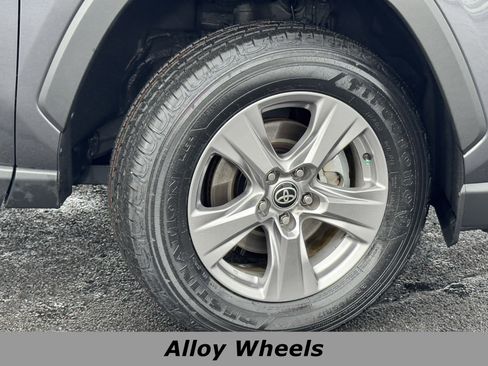 Used 2025 Toyota RAV4 XLE image 14