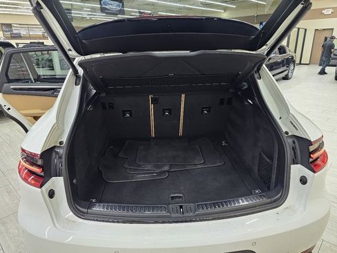 Used 2017 Porsche Macan AWD/4WD image 13