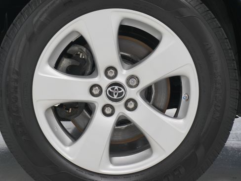 Used 2020 Toyota Sienna L image 23