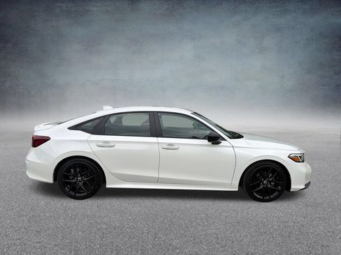 Used 2025 Honda Civic Sport image 6