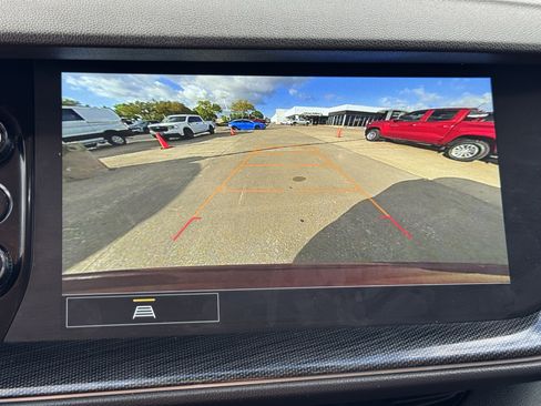 Used 2023 Buick Envision Essence image 19