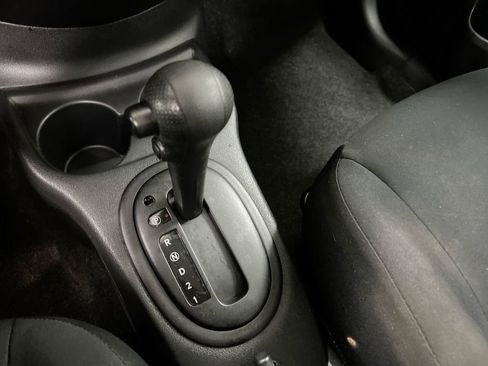 Used 2014 Nissan Versa S FWD image 16