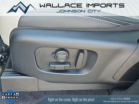 Used 2023 Land Rover Discovery HSE R-Dynamic image 9