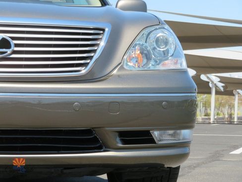 Used 2004 Lexus LS 430 RWD image 19
