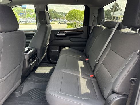Used 2024 Chevrolet Silverado 1500 LT Trail Boss w/ Protection Package AWD/4WD image 10