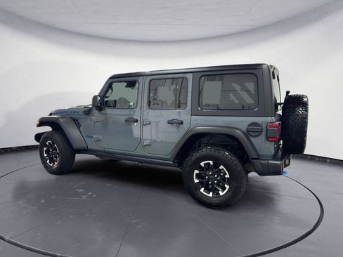 Used 2024 Jeep Wrangler Unlimited Rubicon 4xe AWD/4WD image 9