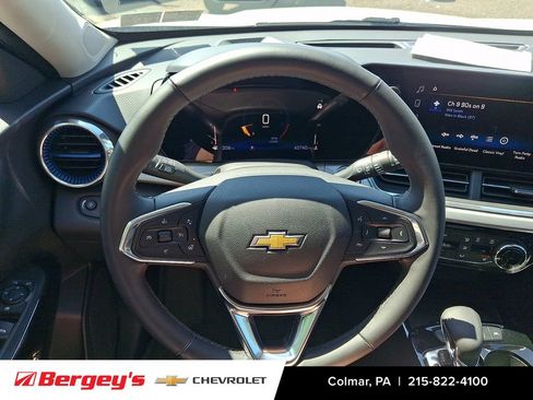 Certified 2024 Chevrolet Trax LT w/ Sunroof Package FWD image 20