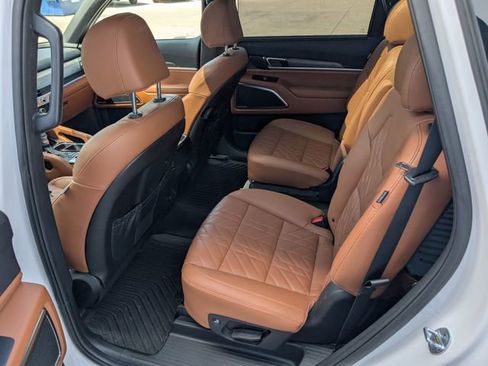 Used 2023 Kia Telluride SX X-Pro AWD/4WD image 7