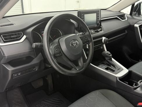 Used 2022 Toyota RAV4 XLE w/ Convenience Package FWD image 8