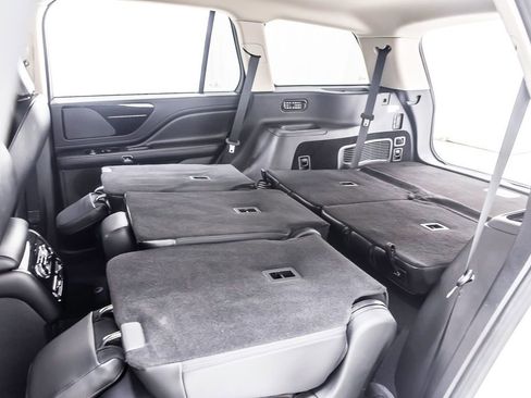 Used 2021 Lincoln Aviator 2WD image 36