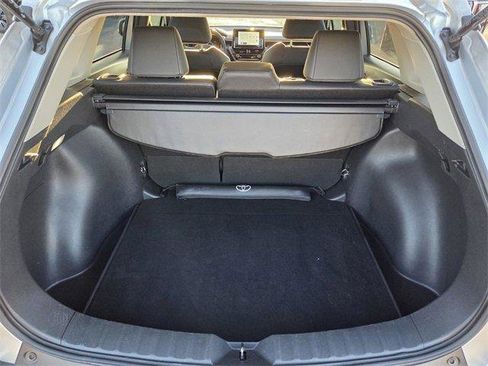 Used 2023 Toyota Corolla Cross XLE image 13