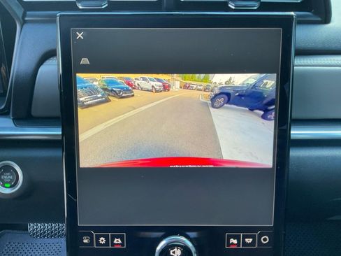 Used 2025 GMC Terrain Elevation w/ Black Edition AWD/4WD image 17