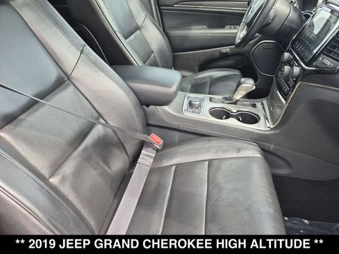 Used 2019 Jeep Grand Cherokee High Altitude AWD/4WD image 29