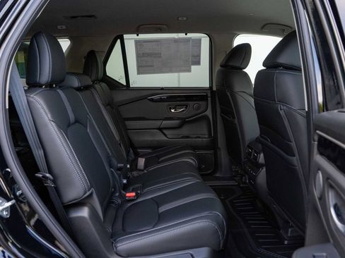 New 2025 Honda Pilot EX-L image 16